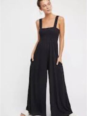 Sleeveless Black Wide-Leg Jumpsuit with Square Neck